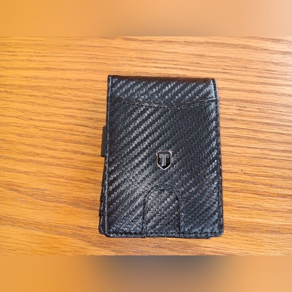 Slim Wallet - Picture 1 of 4